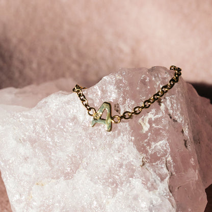 9ct solid gold chain initial ring with custom letter charm – dainty personalised jewellery