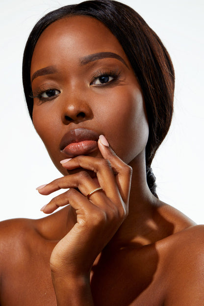 Stackable half eternity ring with sparkling diamonds – minimalist luxury